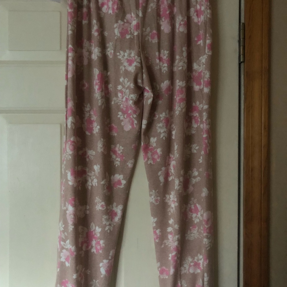 Cuddl Duds Floral Long Sleeve Pajama set - Picture 8 of 16